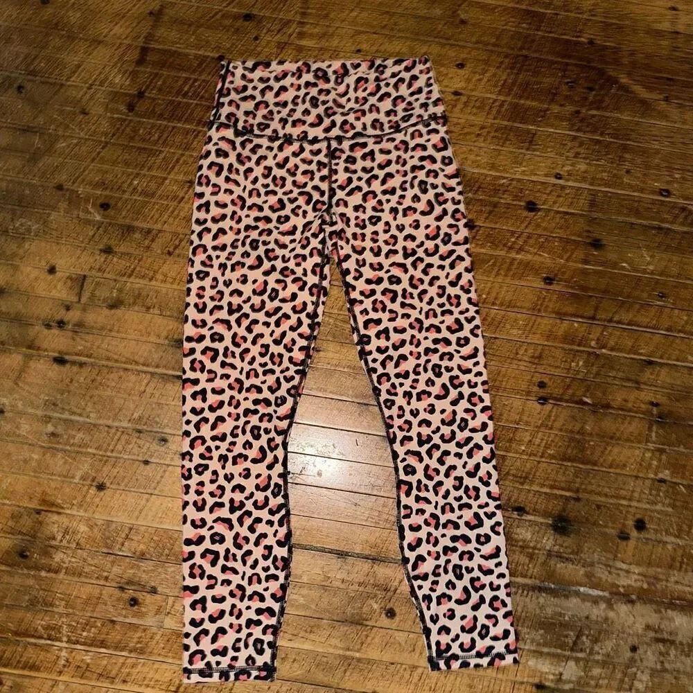 Fabletics leopard print sporty Athleisure leggings
